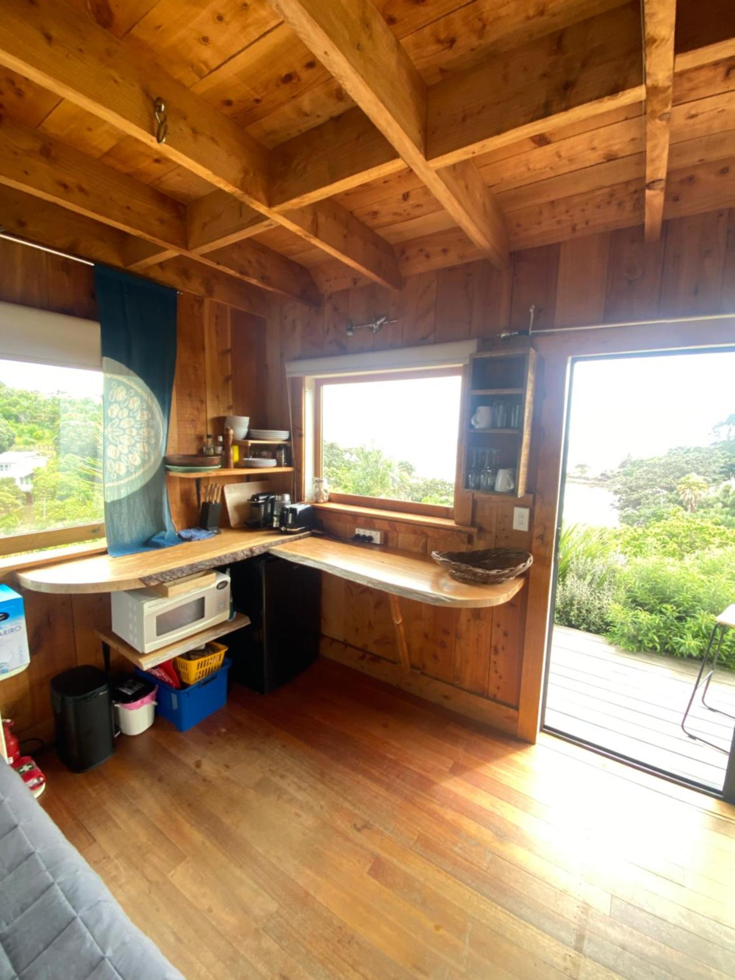 Kereru Cabin - Spectacular Seaviews, Rustic, Glamping Eco Adventure Palm Beach Esterno foto