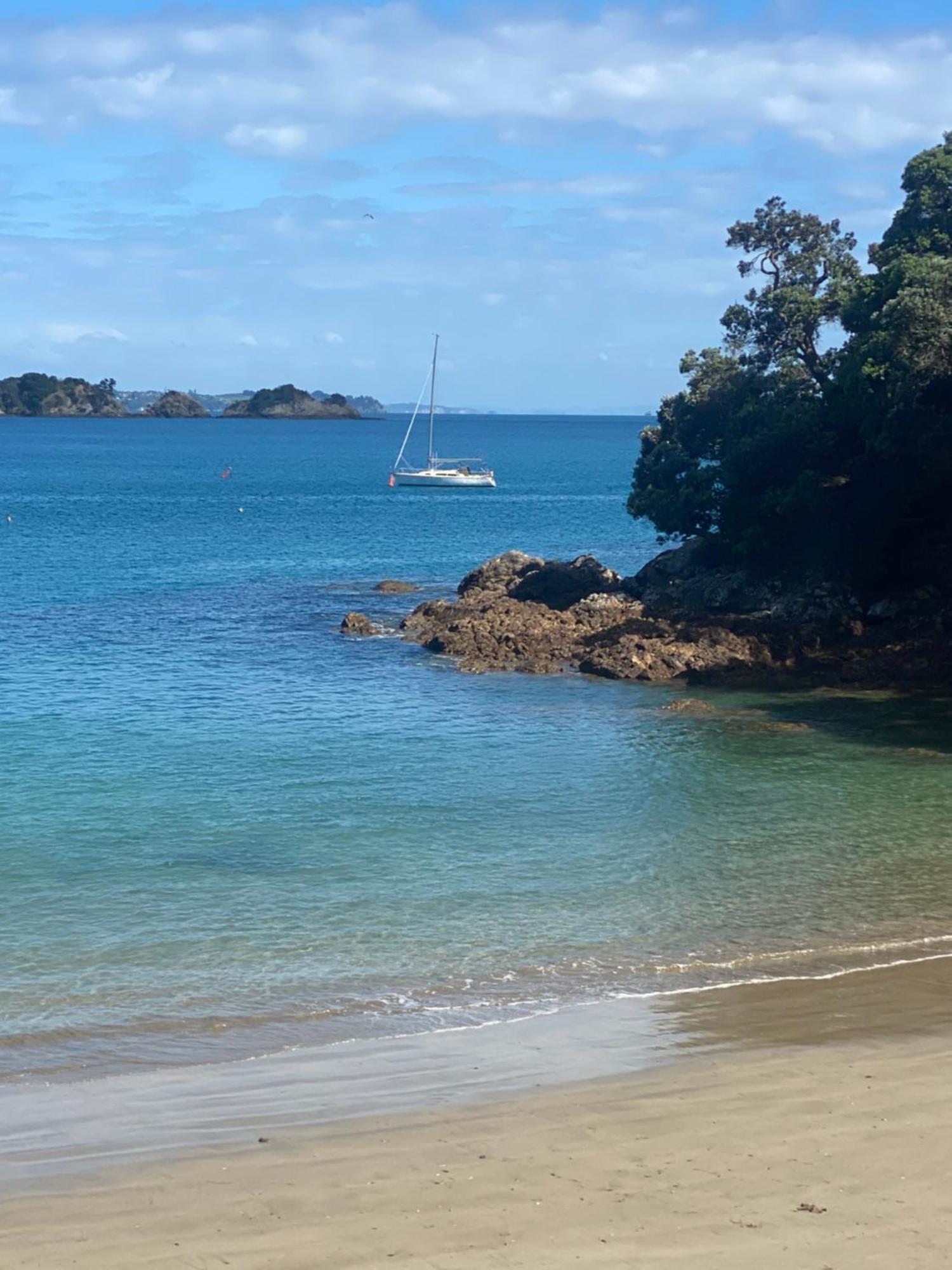 Kereru Cabin - Spectacular Seaviews, Rustic, Glamping Eco Adventure Palm Beach Esterno foto